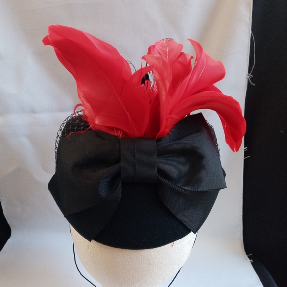 Women's hat - Picture 3 of 3